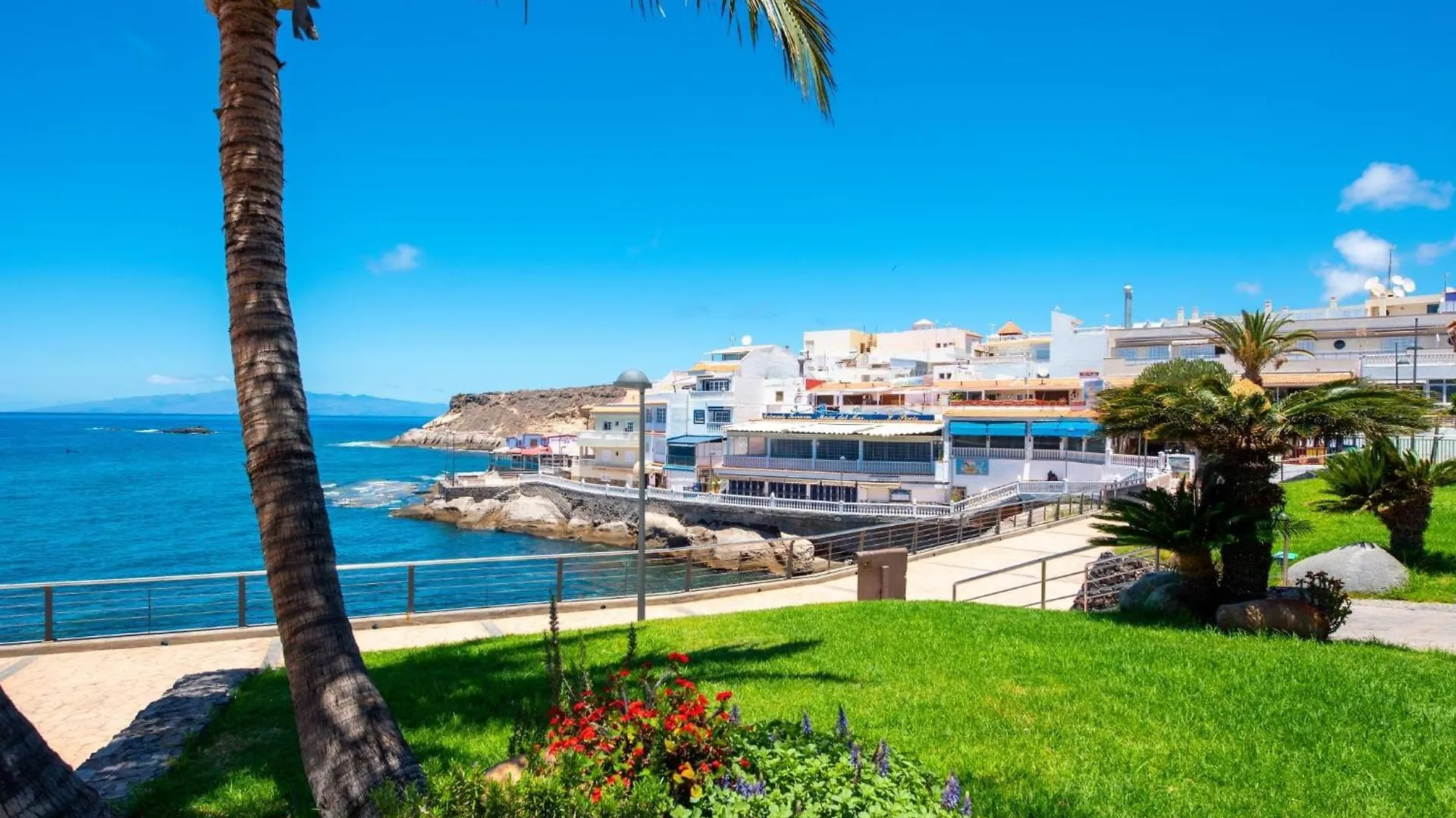 Amazing Apartment In Las Americas Hill Costa Adeje  Costa Adeje (Tenerife)
